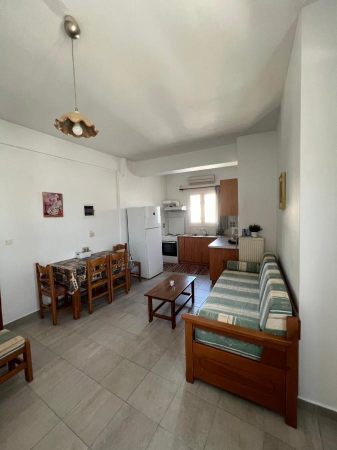 Athina Rooms Karvounades Luaran gambar