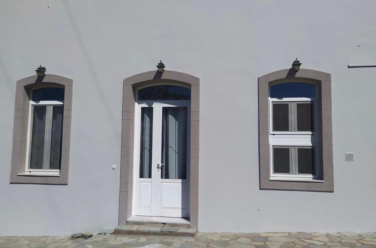Athina Rooms Karvounades Luaran gambar