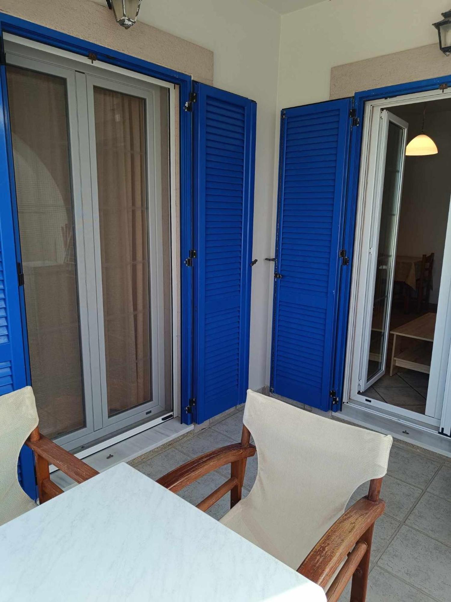 Athina Rooms Karvounades Luaran gambar